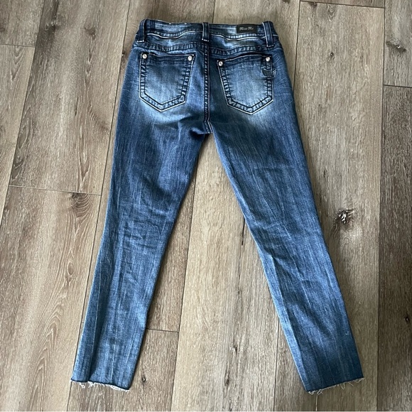 Miss Me Los Angeles Mid-Rise Skinny Size 27 Dark Wash - Picture 9 of 12